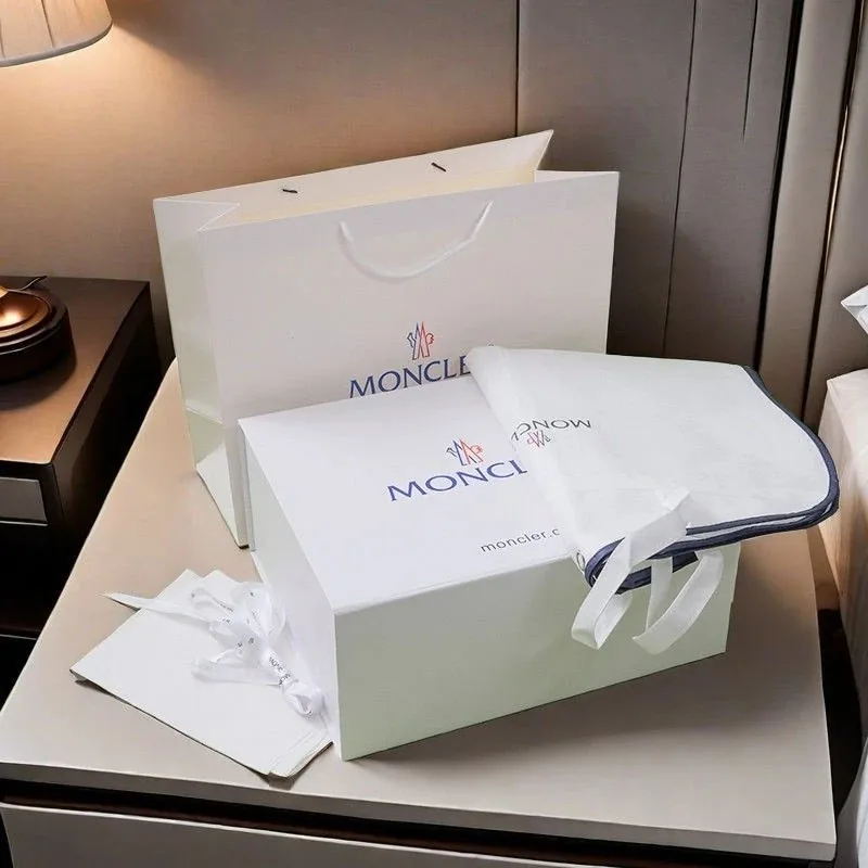 Down Jacket Gift Box Packaging — Photo 8