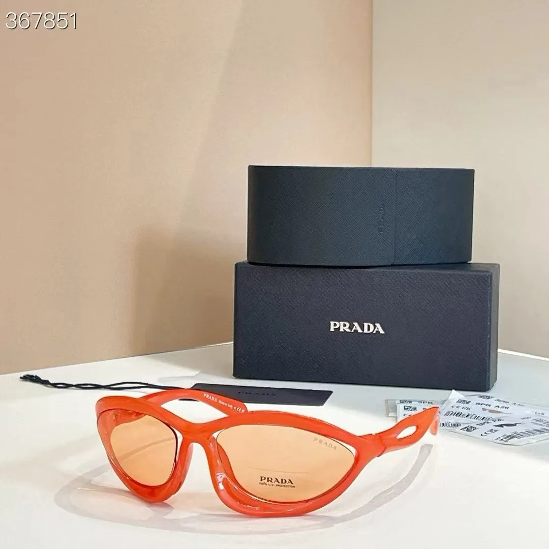 Prada SPR 25Y Sneakers — Photo 14