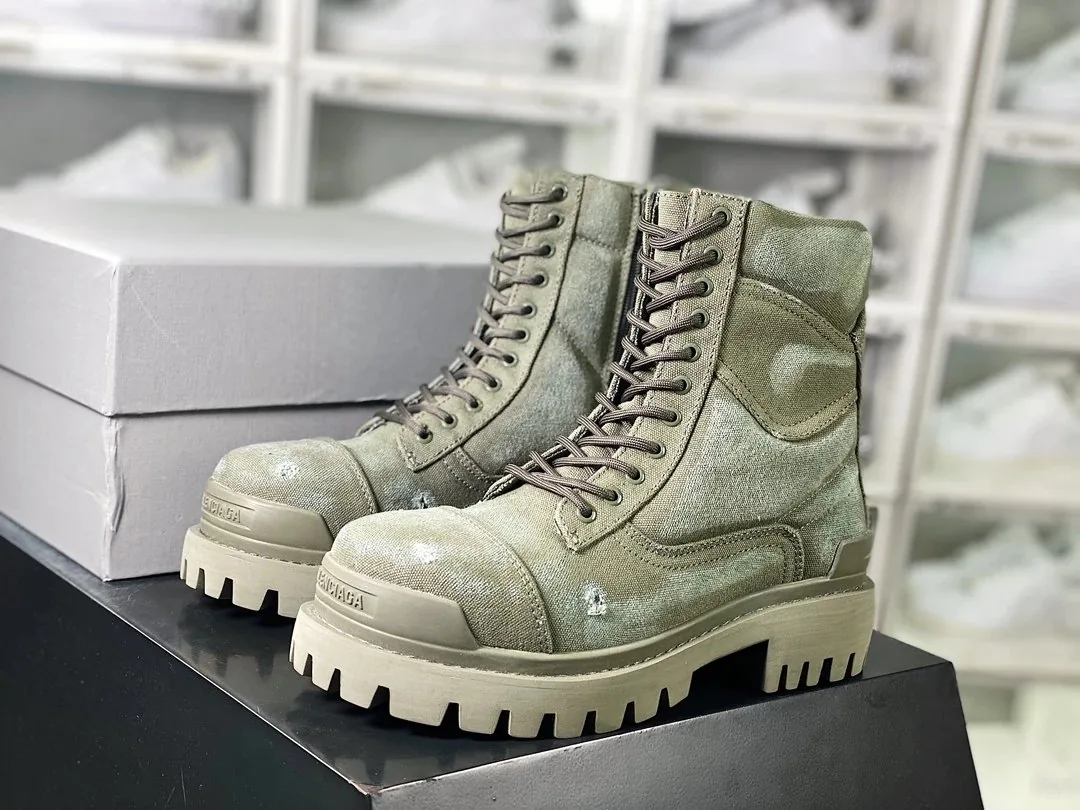 Balenciaga Strike Boot White Distressed Platform Boots — photo 3