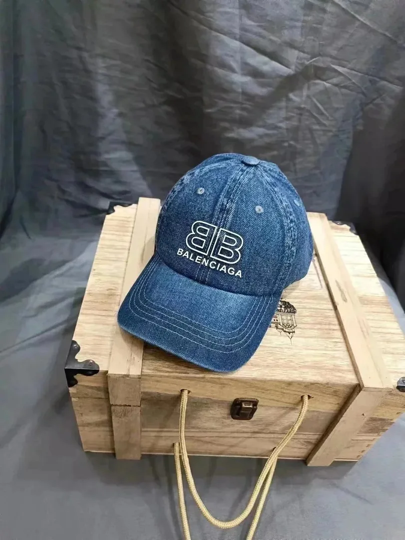 Balenciaga BB Logo Baseball Cap — QC