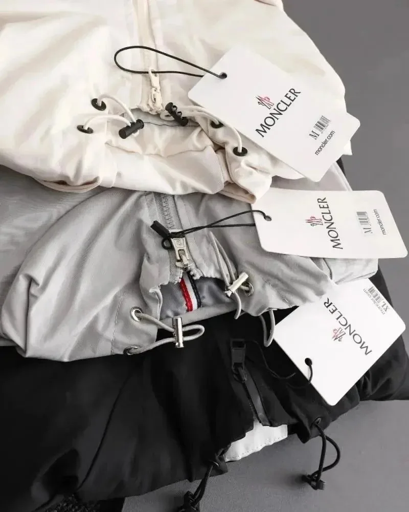 Moncler Logo Print Hooded Windbreaker — photo 5