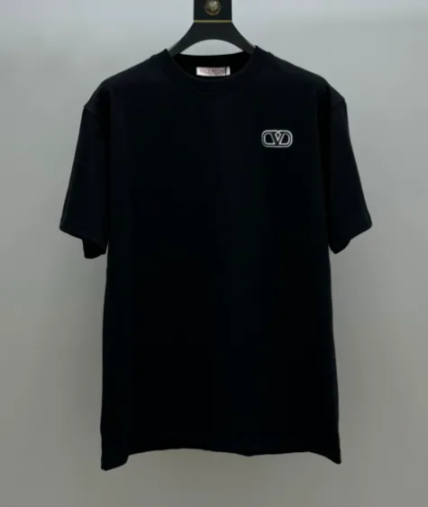 Short-Sleeve Tee — Photo 5