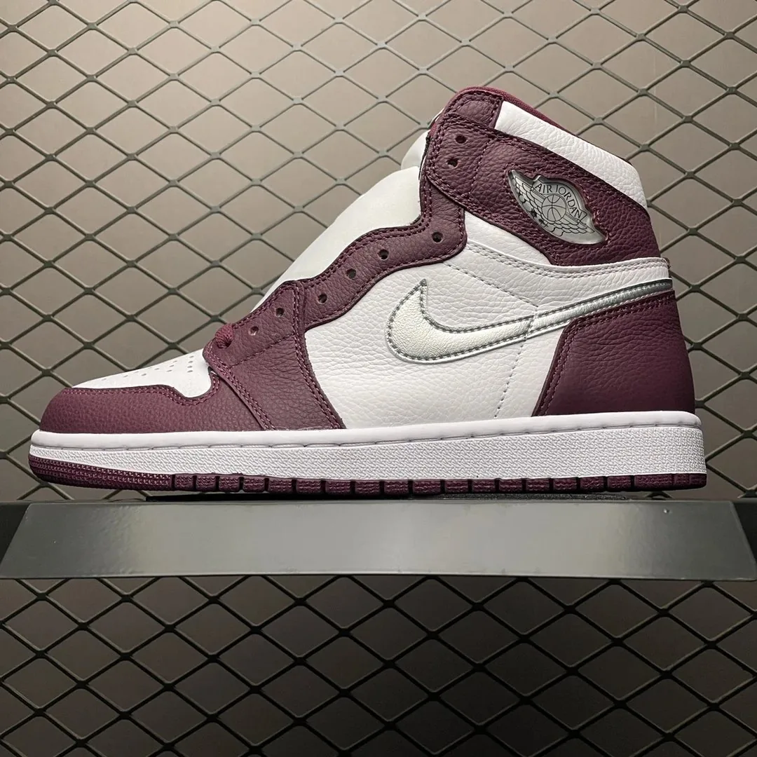 Air Jordan 1 High Red — Photo 15