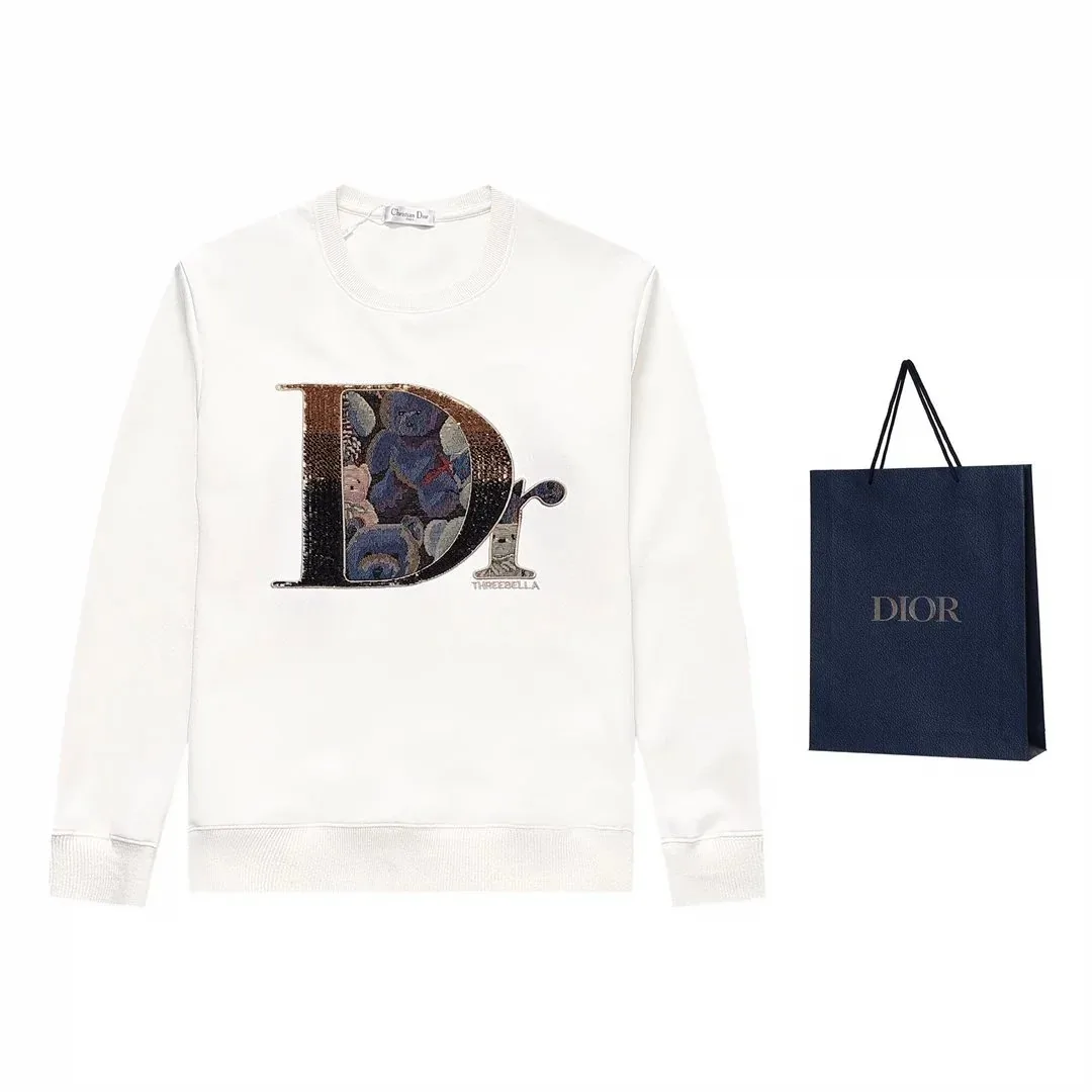 Long-Sleeve Tee — Photo 13