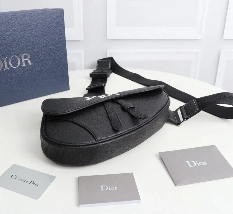 Dior Saddle Grained Leather Crossbody Bag — photo 12