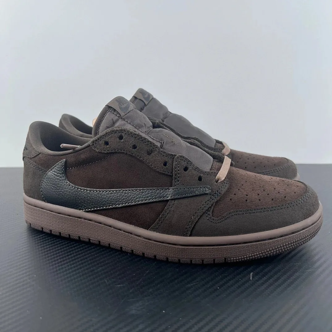 Air Jordan 1 Low Sneakers — Photo 15