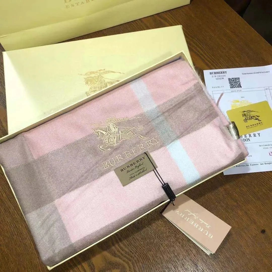 Heart Plaid Cashmere Scarf — photo 9