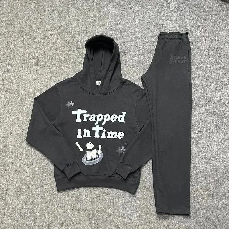 Two-Piece Set — Photo 6