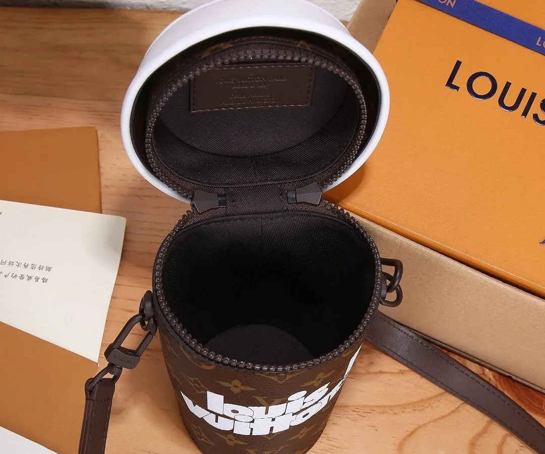 Louis Vuitton Everyday Coffee Cup Bag — Photo 14