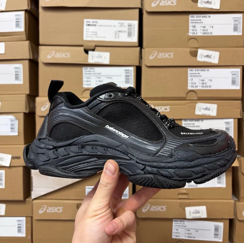 Balenciaga Triple S 2.0 — Photo 2