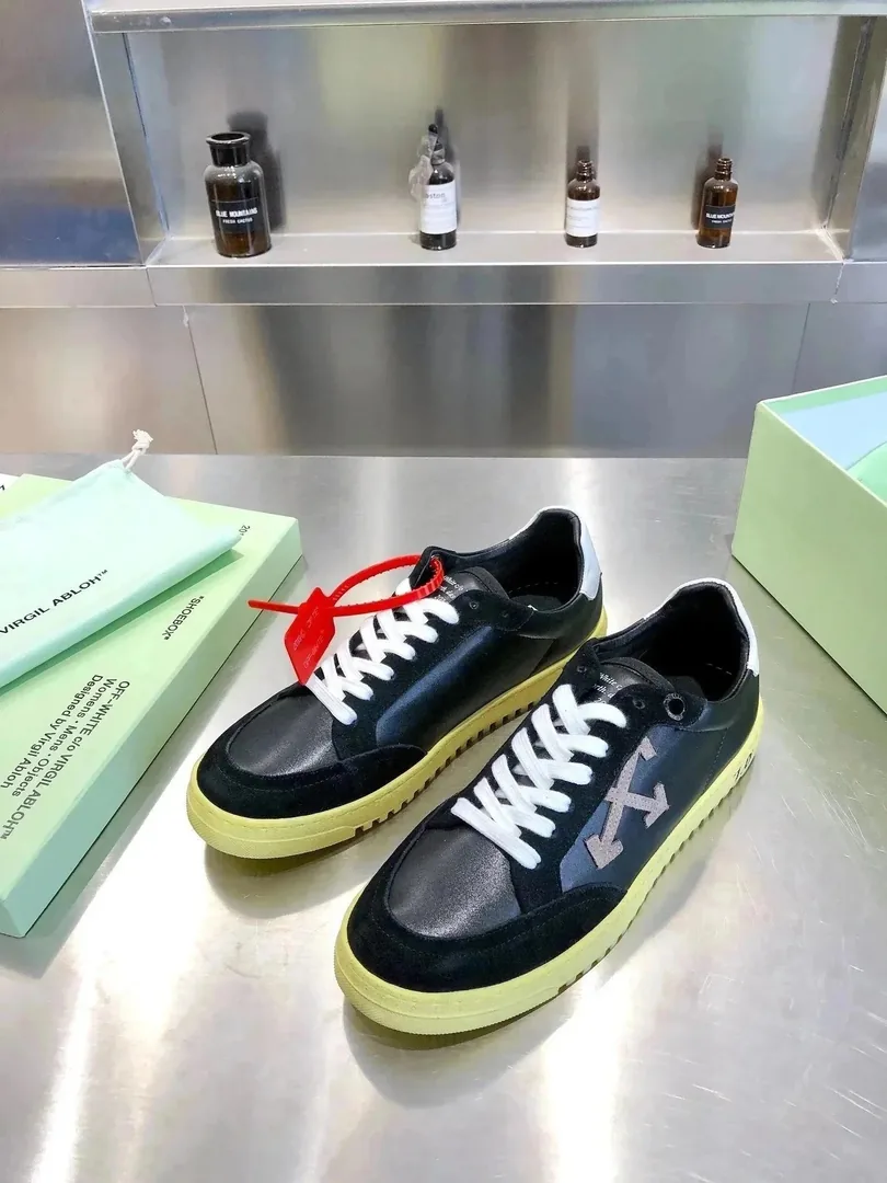 Off-White Vulc Low Skate Shoes — Photo 15