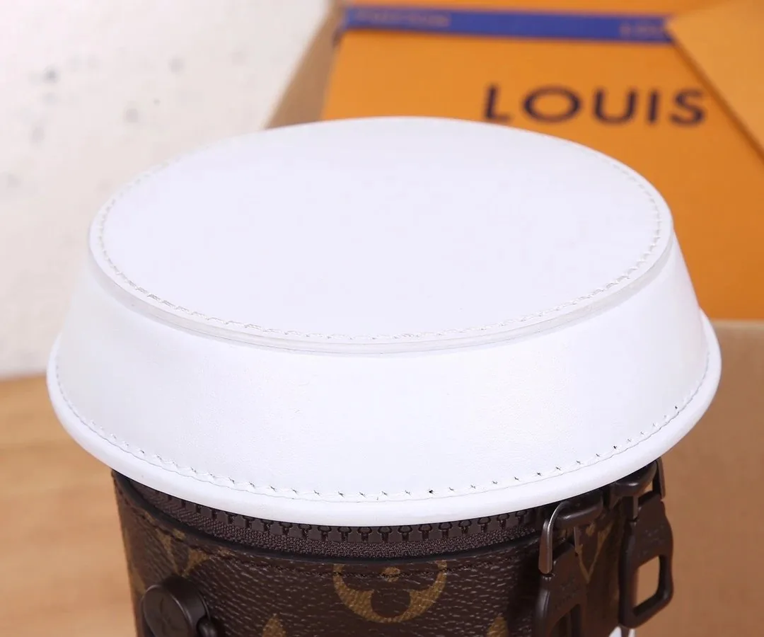 Louis Vuitton Everyday Coffee Cup Bag — photo 5