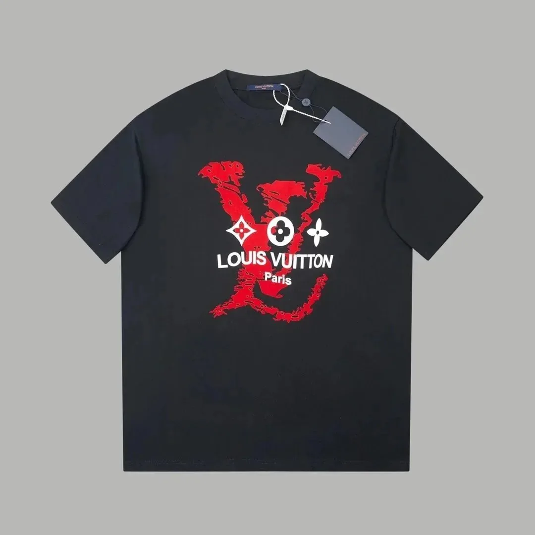 Louis Vuitton Logo Print T-Shirt Collection — Photo 6