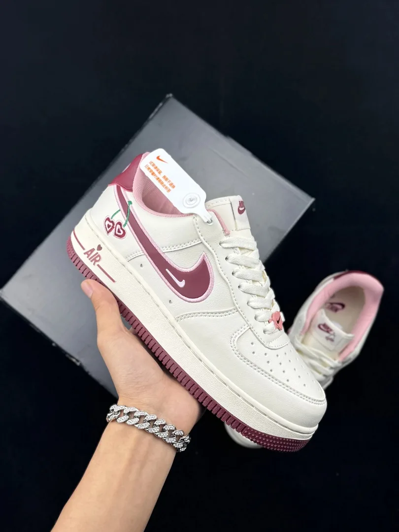 Air Jordan 1 Low Valentine
