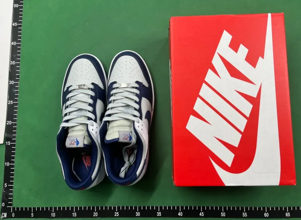 Nike Dunk Low Brown Sneakers — Photo 15