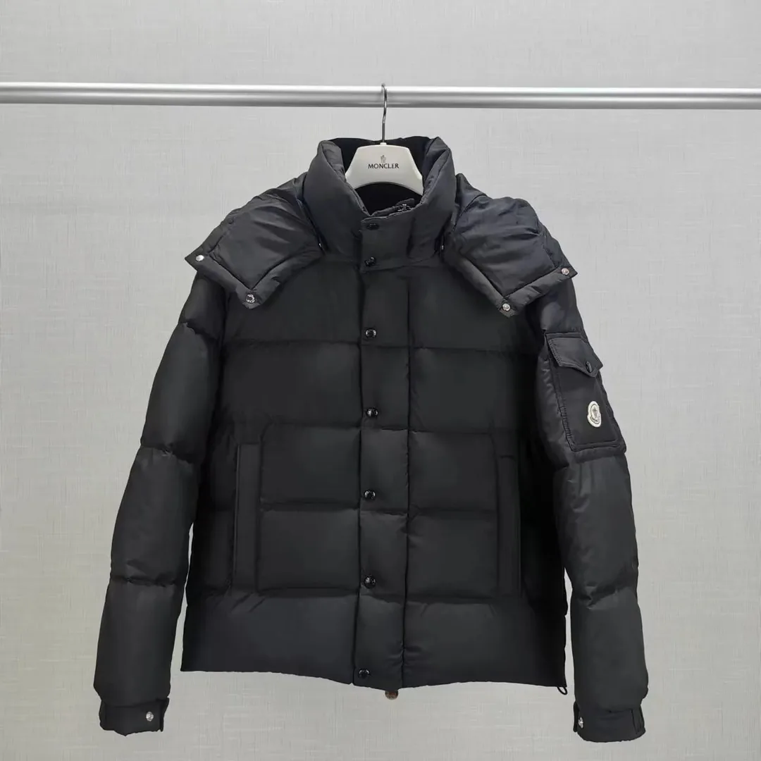 Short Hooded Down Jacket — Photo 11