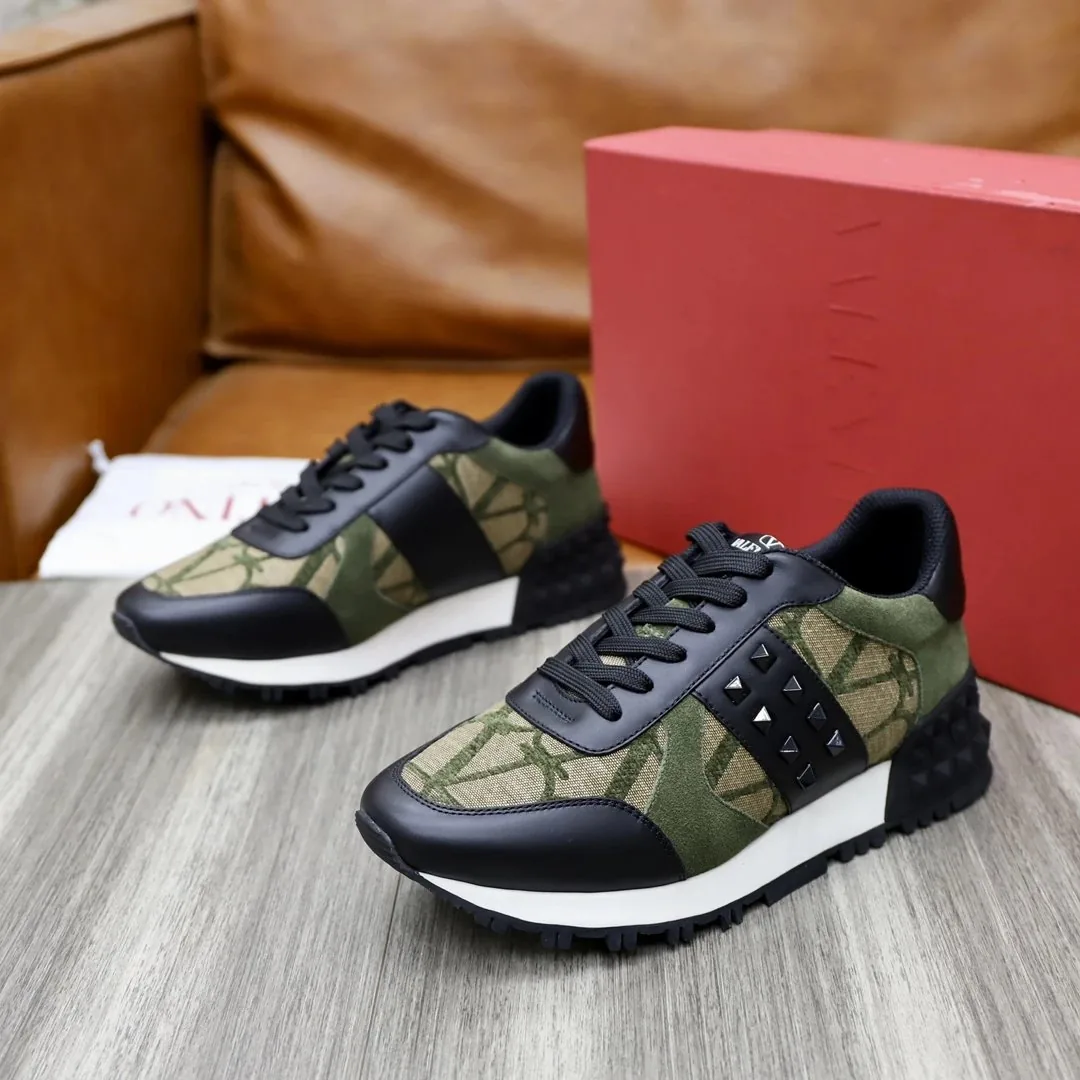 Valentino Garavani VLTN Print Sneakers — Photo 12