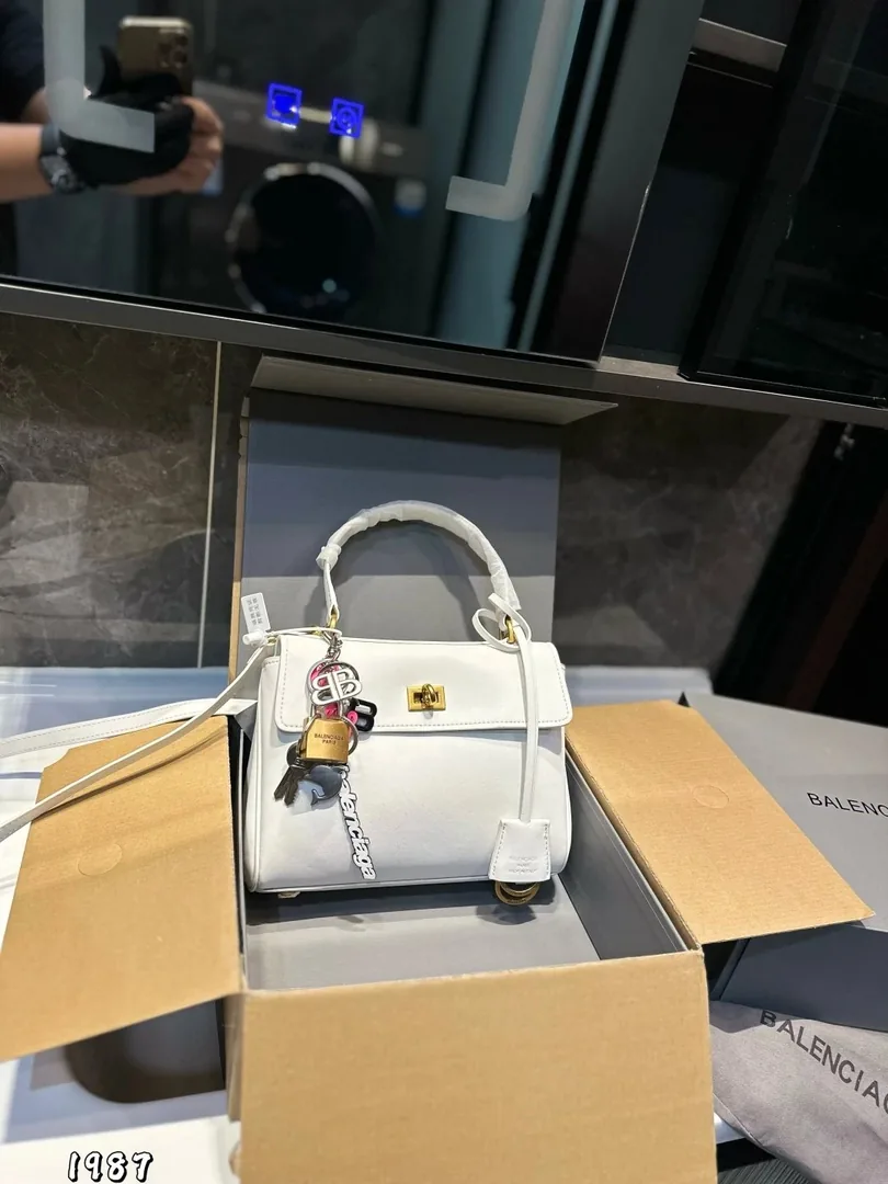 Balenciaga Rodeo Mini Leather Bag — Photo 5
