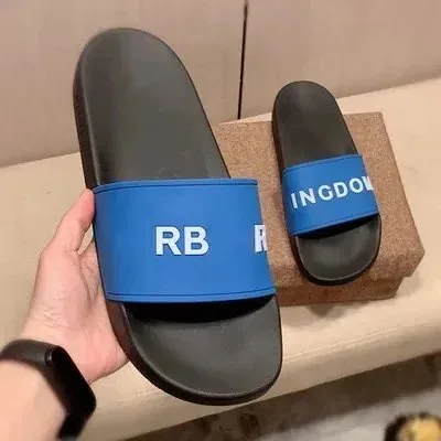 Streetwear Slides — QC