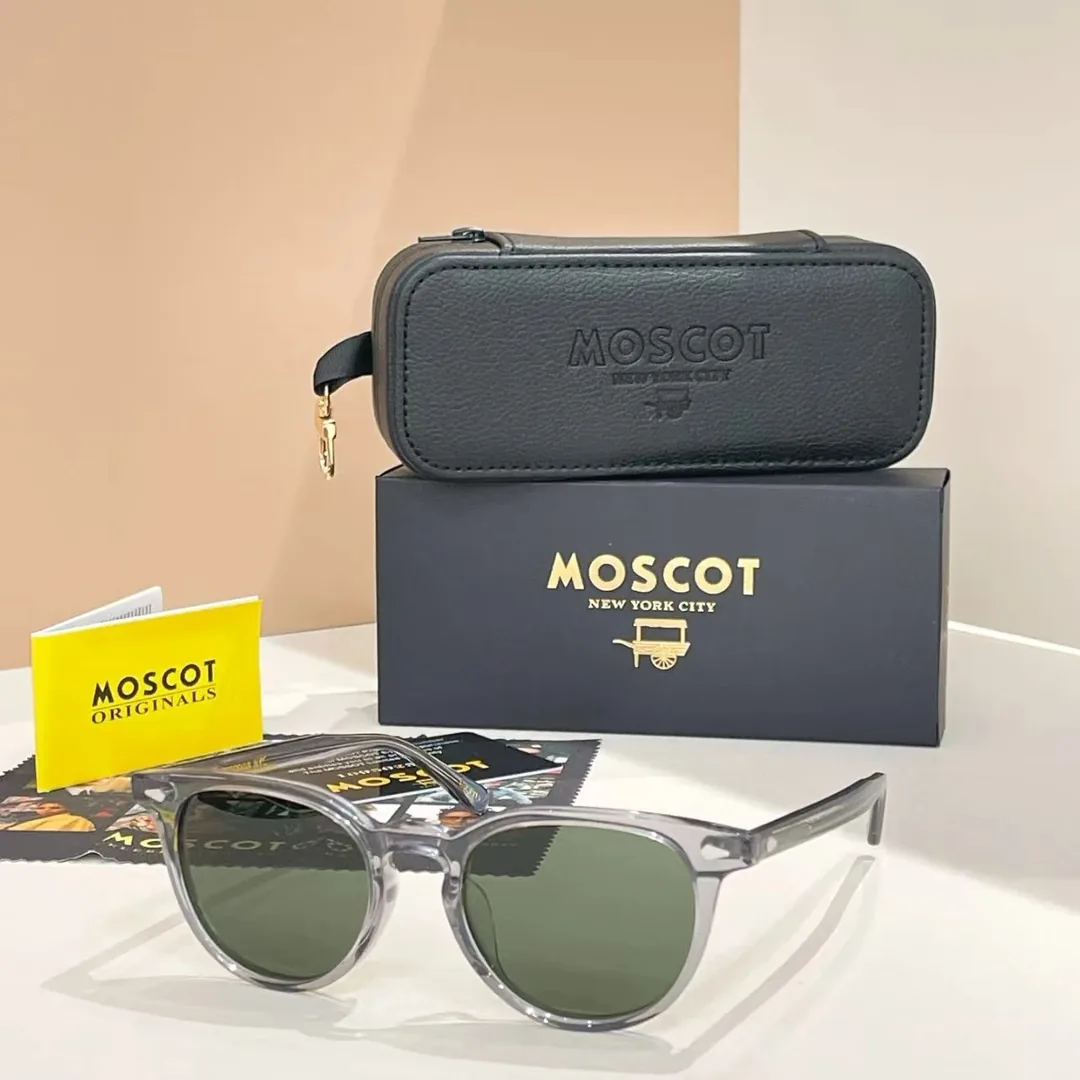 Moschino Accessory — Photo 10