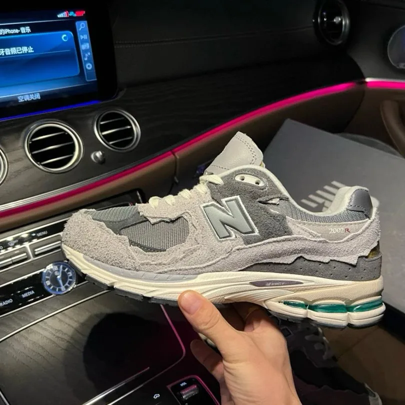 New Balance 2002R Deconstructed Runners — QC