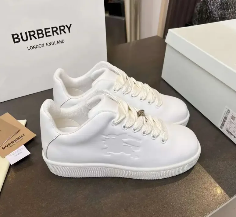 Burberry Vintage Check Sneaker White Athletic Sneakers — Photo 5