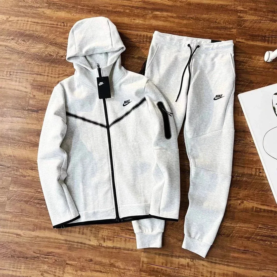 Nike Tech Fleece Set — photo 12
