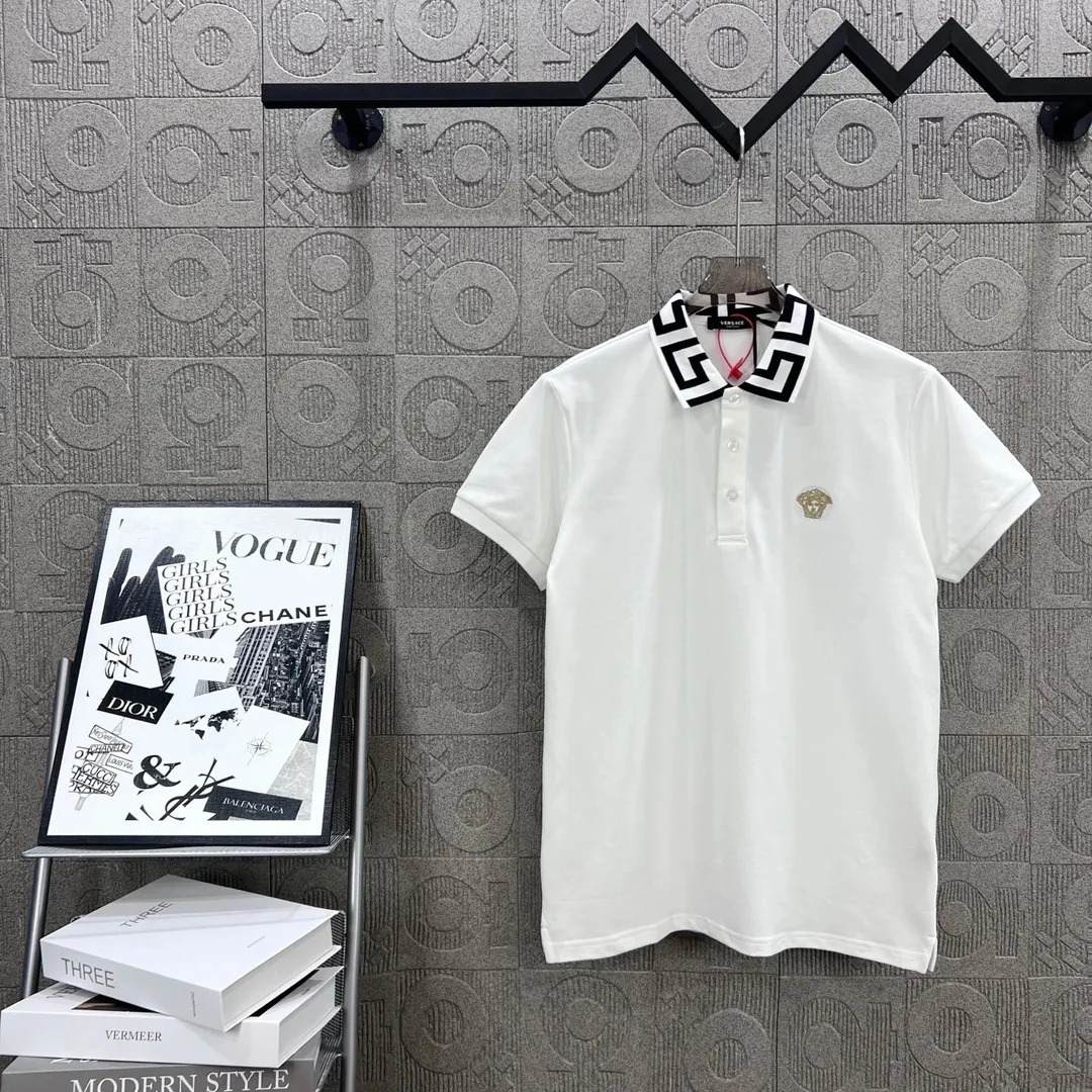Versace Short-Sleeve Tee — Photo 14