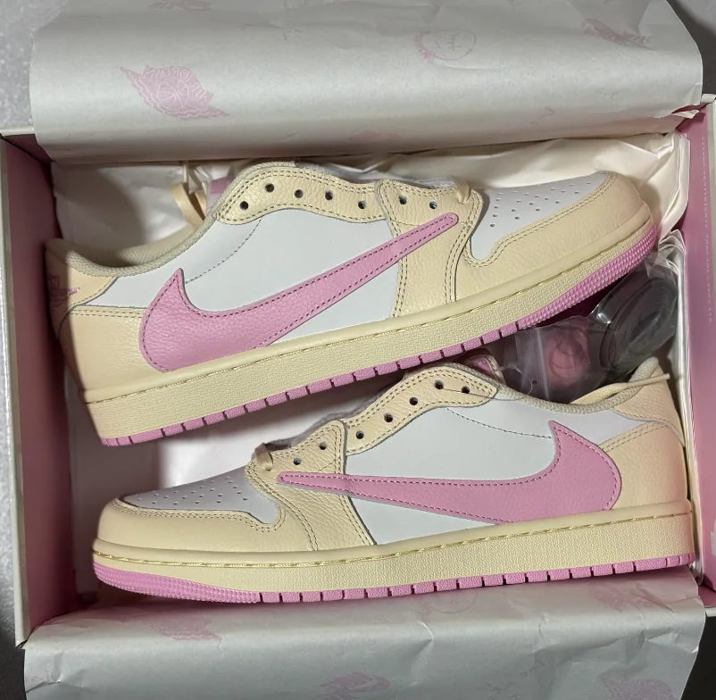 Air Jordan 1 Travis Scott Camo