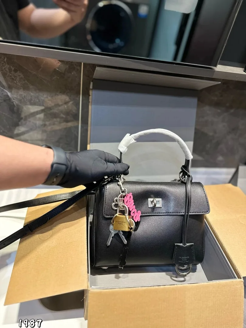 Balenciaga Rodeo Mini Leather Bag — Photo 6