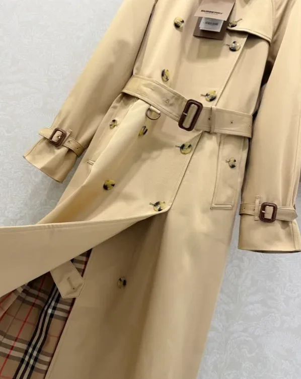 Insulated Winter Jacket — Photo 11