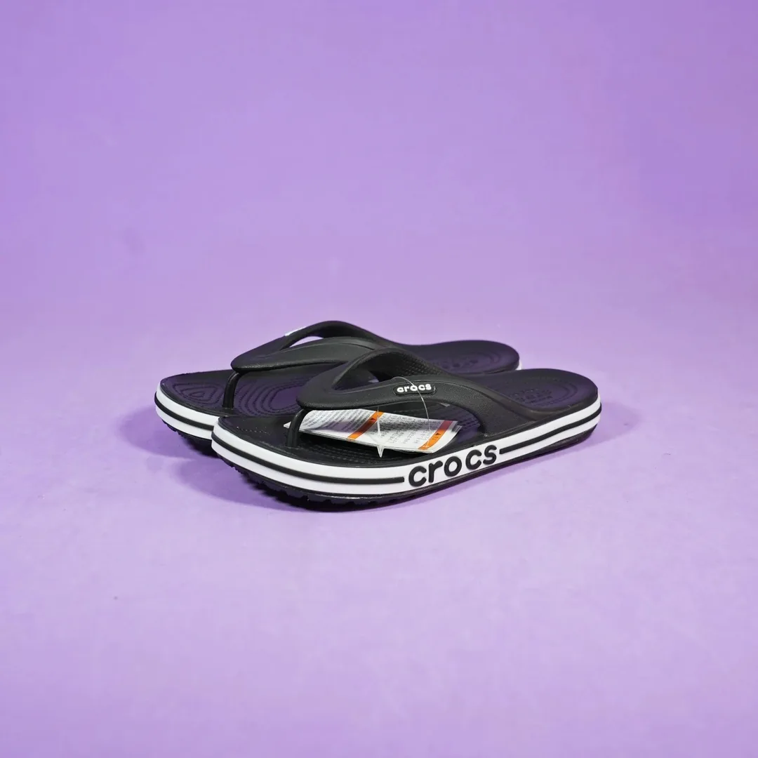 Anti-Slip Beach Clogs — Photo 3