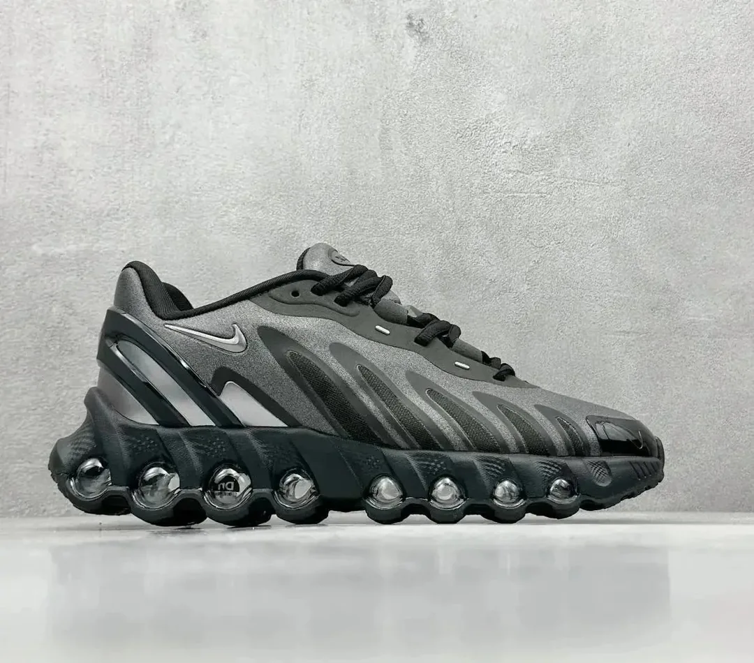 Nike Shox Lace-Up Air-Cushion Runners — Photo 10