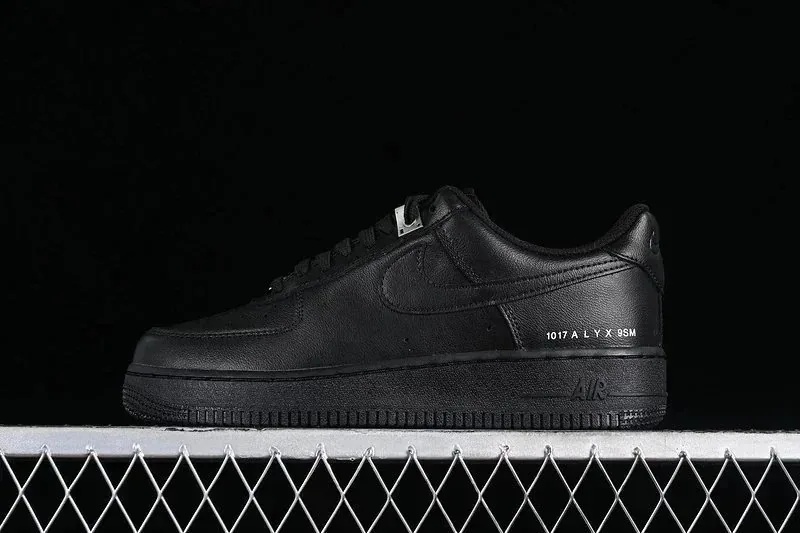 Nike Air Force 1 Low — QC