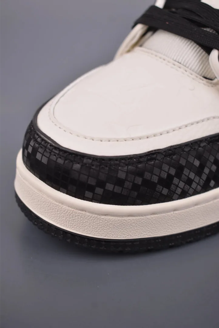 Louis Vuitton LV Trainer Year Of The Horse Collaboration — photo 10