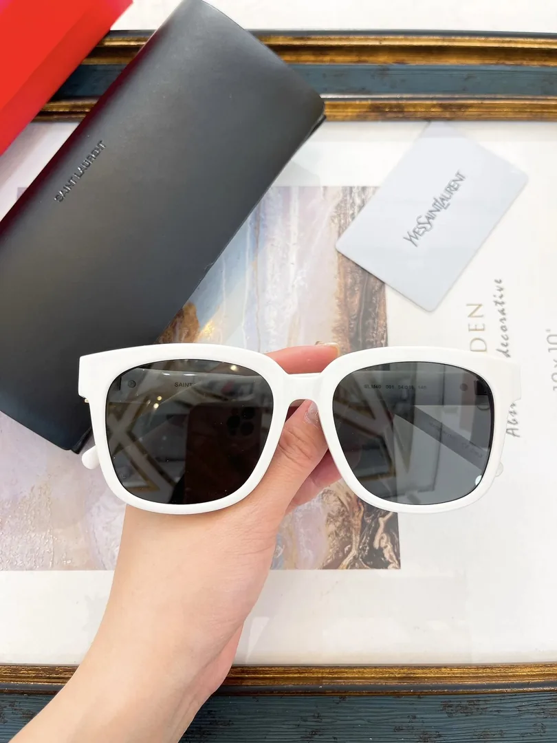 Saint Laurent SL M40 Sunglasses — photo 5