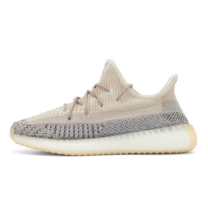 Yeezy 350 V2 Trainers — Photo 15