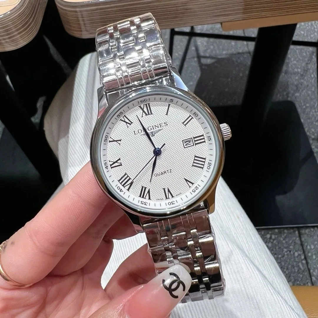 Classic Series Watch — Photo 2