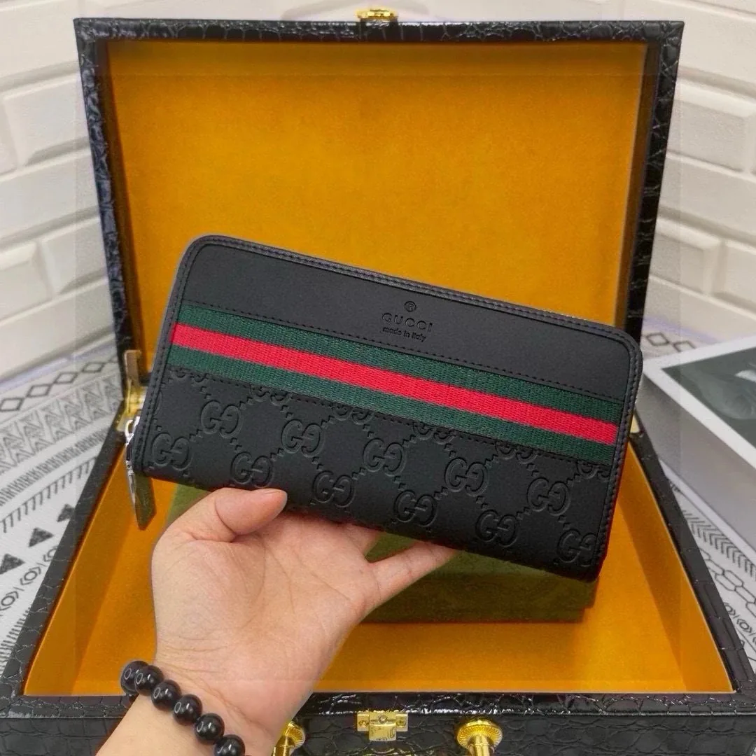 Gucci Leather Wallet — photo 9