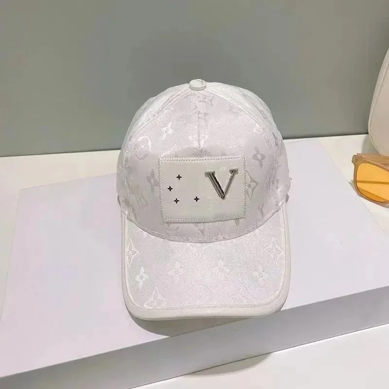 Bucket Hat — Photo 4