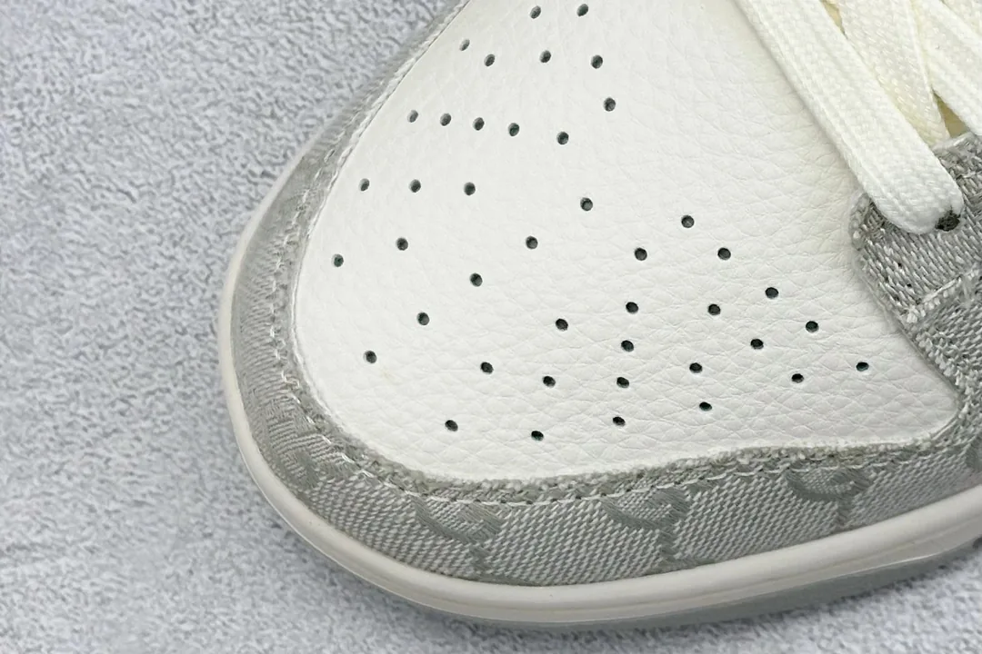 Nike Dunk Low Gucci Collab Top Sneakers — photo 7