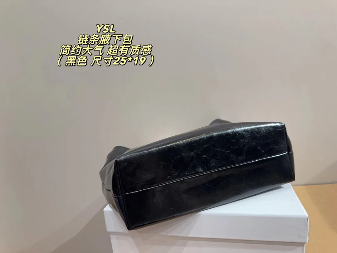 Saint Laurent Chain Shoulder Bag — QC