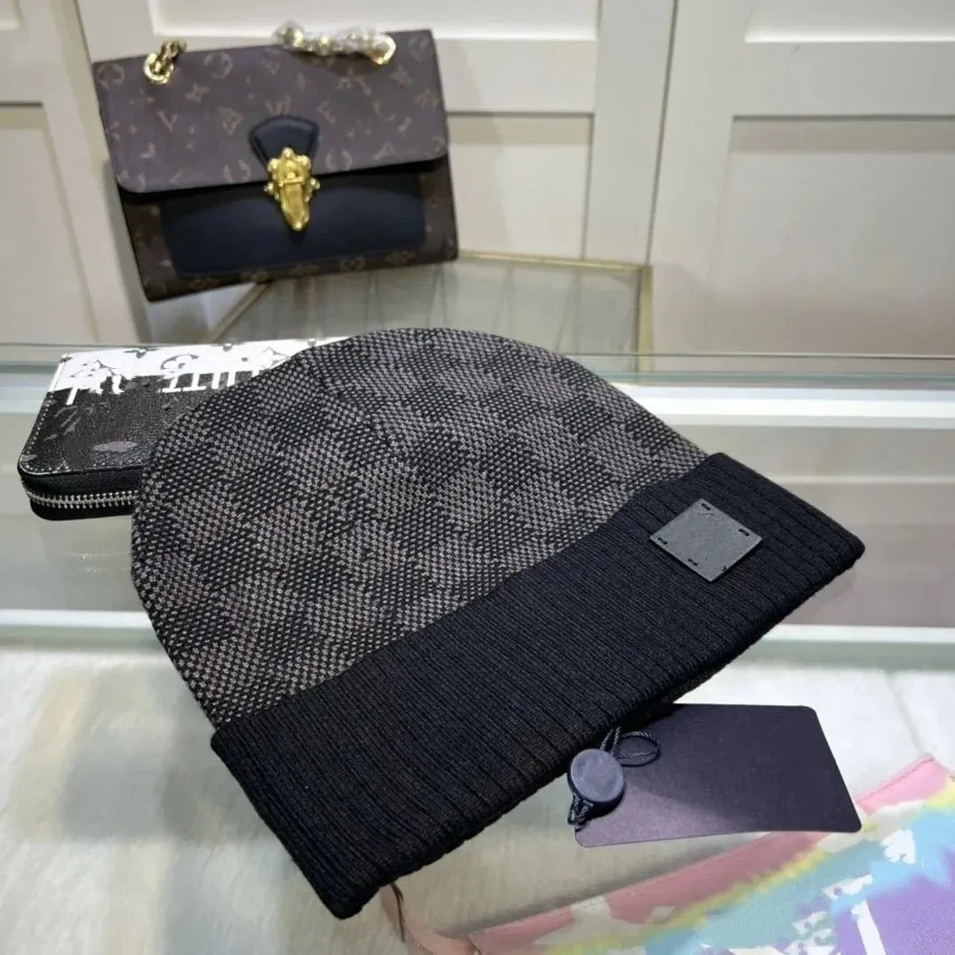 Knit Beanie — QC