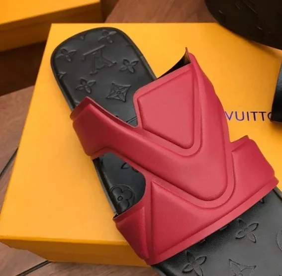 Oasis Mule Slides — QC