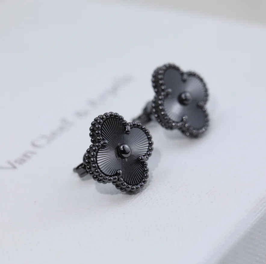 Stud Earrings — QC