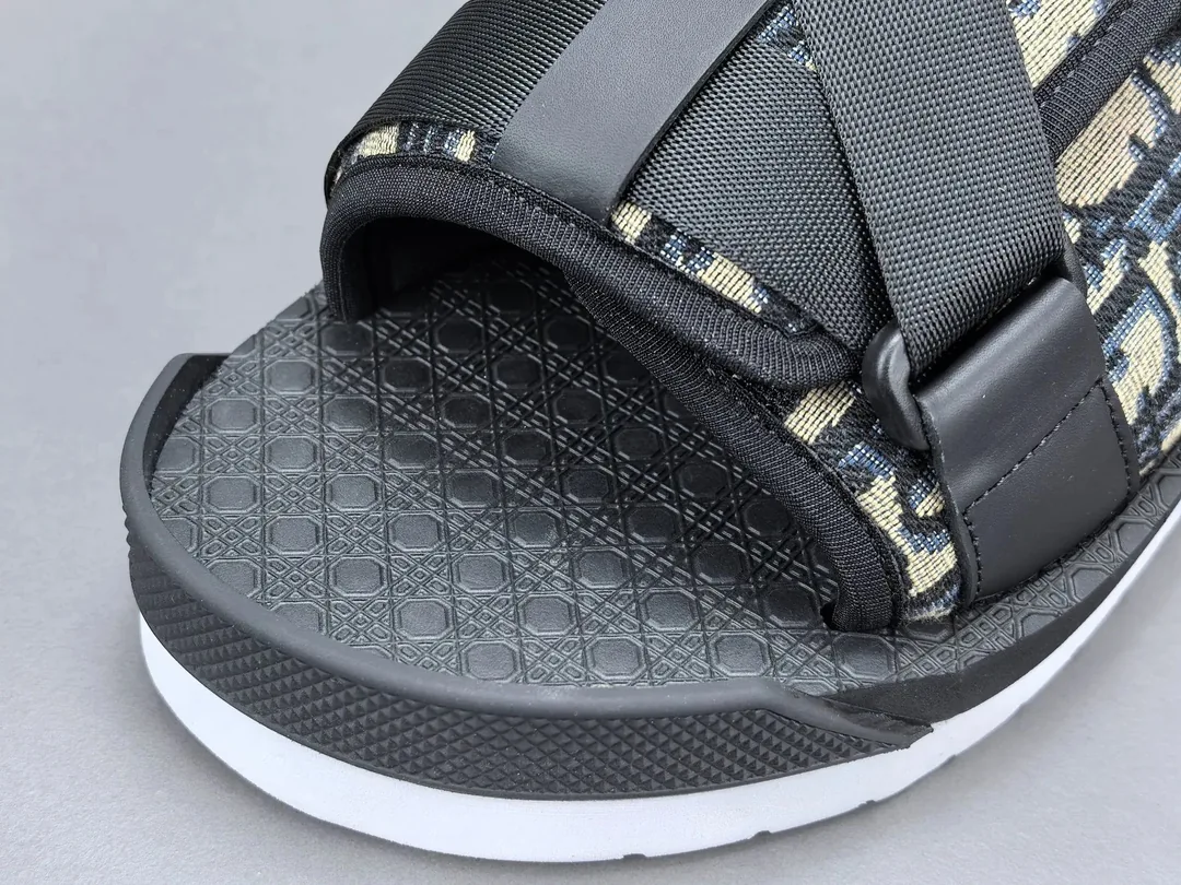 Alpha Slides — photo 7