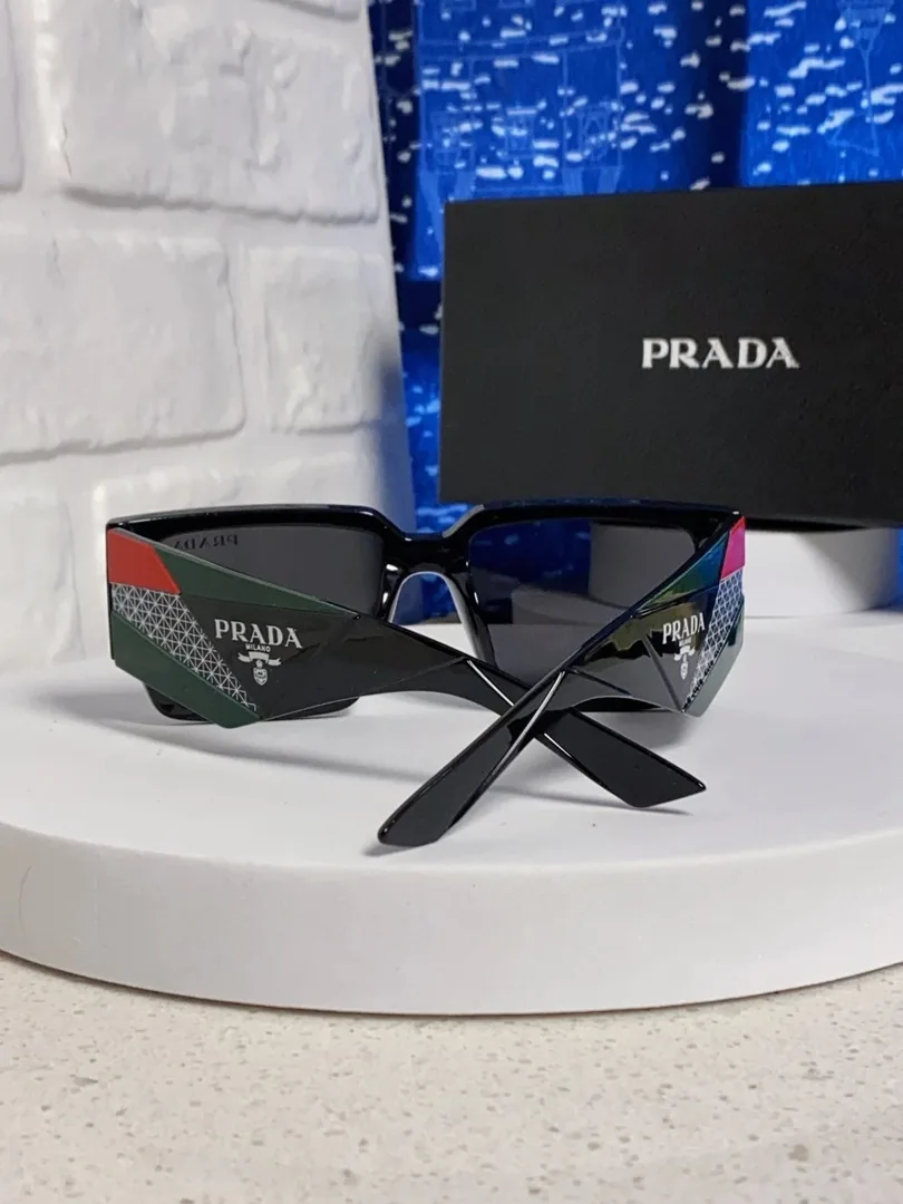 Prada Logo Rectangular Sunglasses — Photo 3
