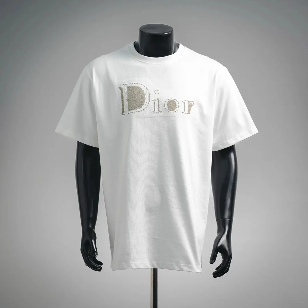 Detail Tee — Photo 11