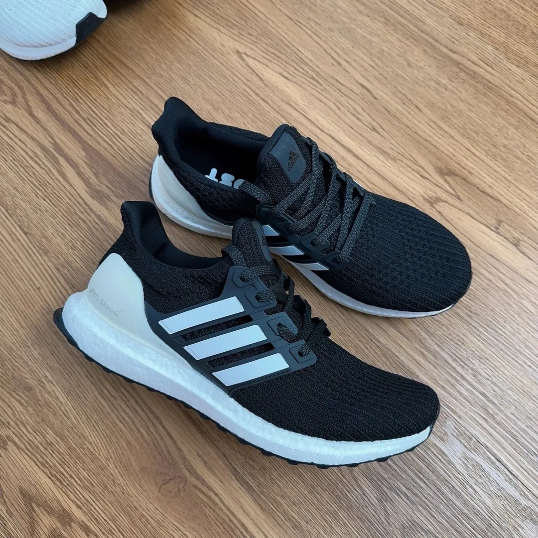 Adidas Ultra Boost 4.0 — Photo 2