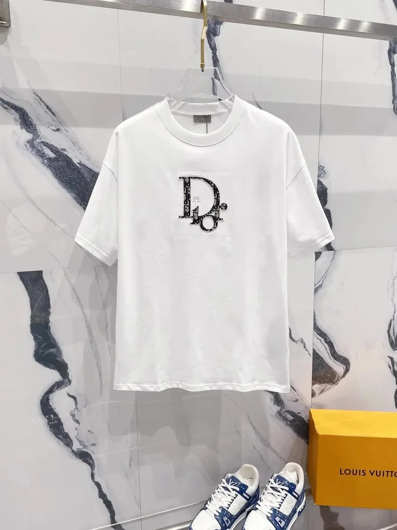 T-Shirt Collection — Photo 9